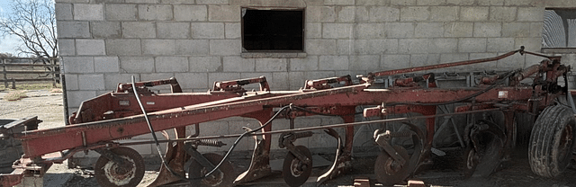 Image of International Harvester 720 equipment image 1