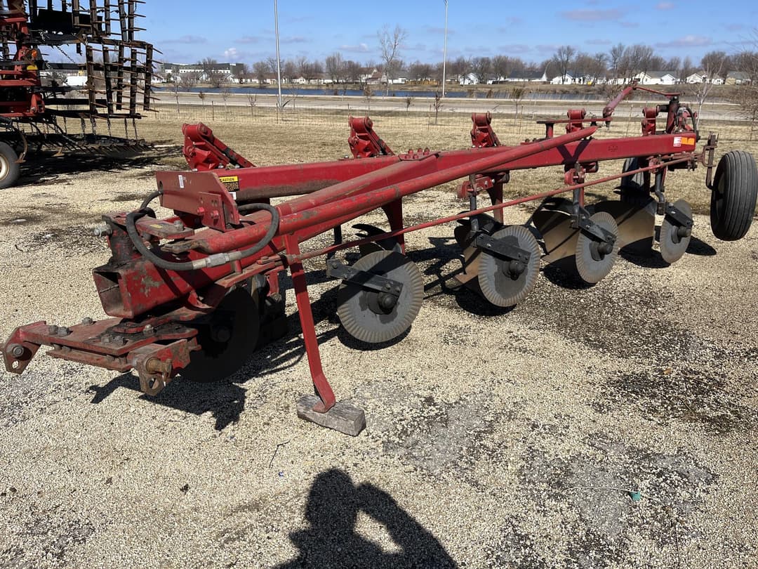 Image of International Harvester 720 Primary image