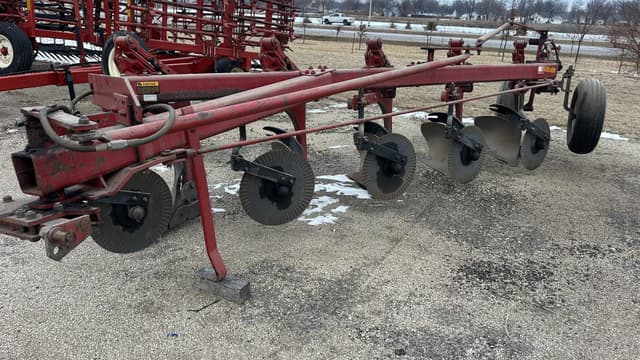 Image of International Harvester 720 equipment image 3
