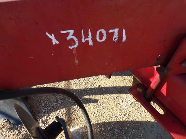 Image of International Harvester 720 equipment image 1