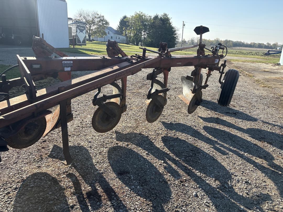 Image of International Harvester 720 Primary image