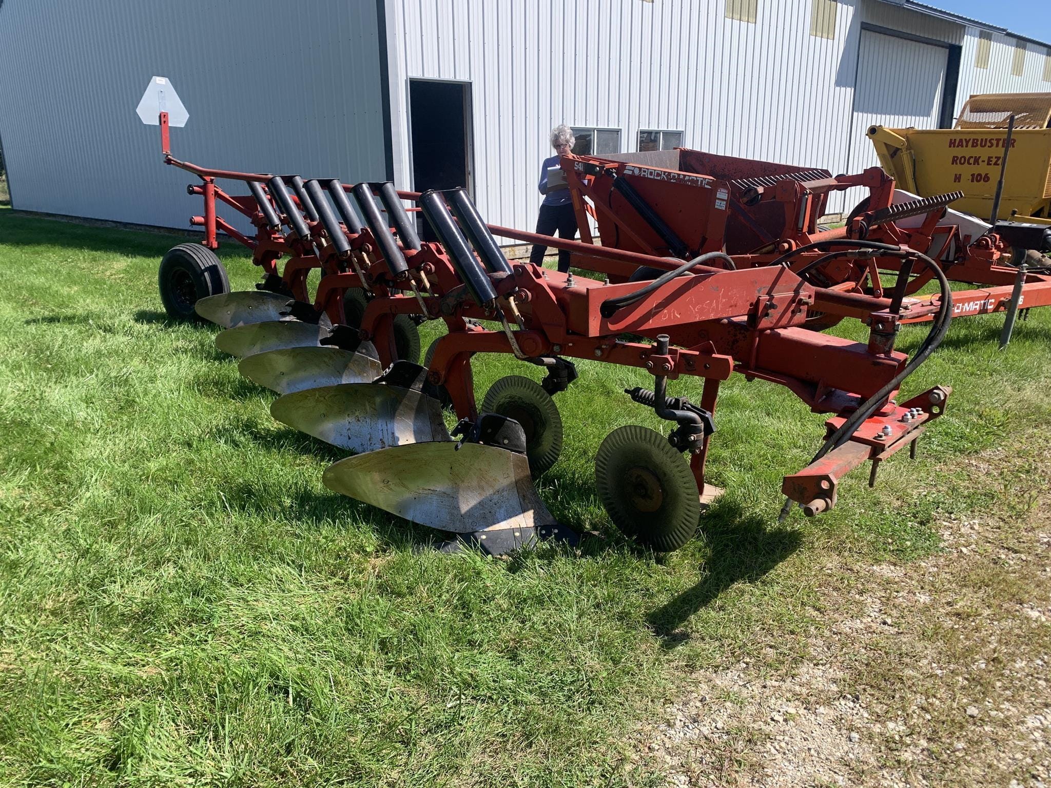 International Harvester 720 Equipment Image0