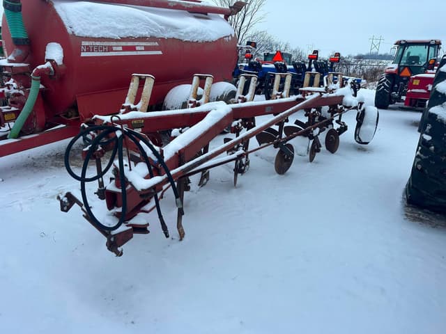 Image of International Harvester 720 equipment image 2