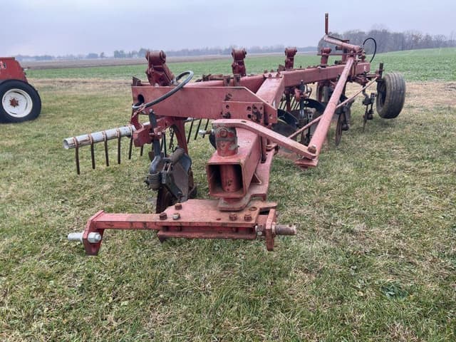 Image of International Harvester 720 equipment image 3