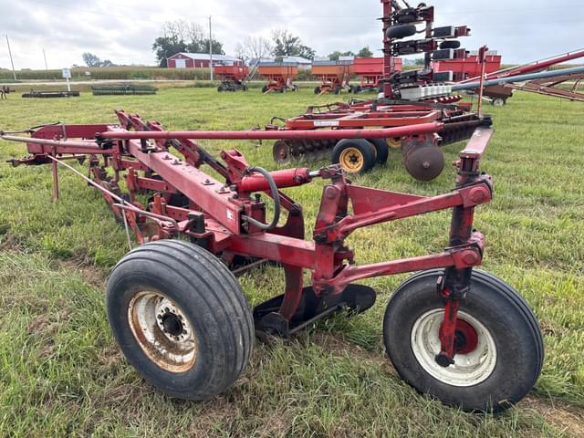 Image of International Harvester 720 equipment image 2