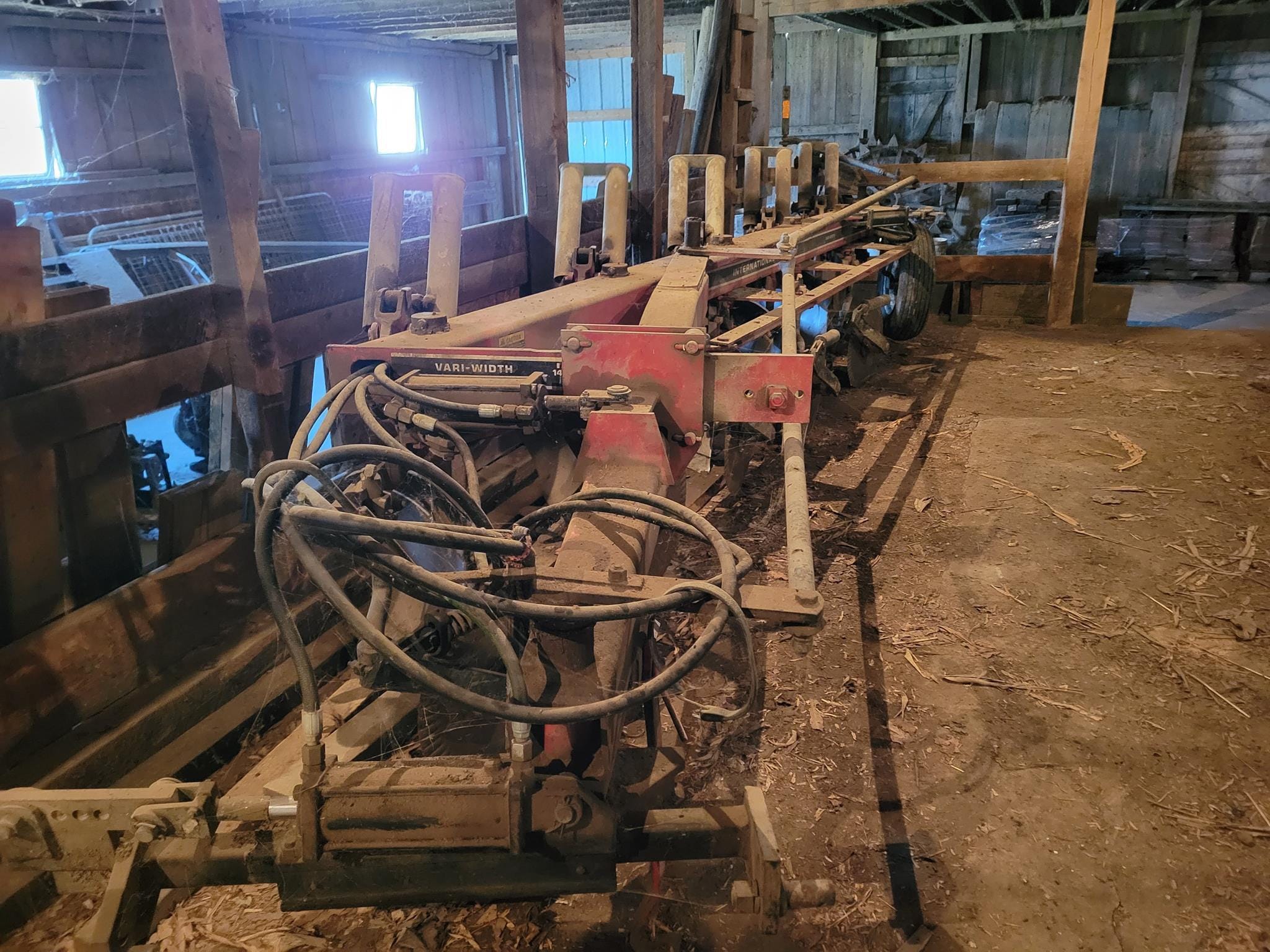 International Harvester 735 Equipment Image0