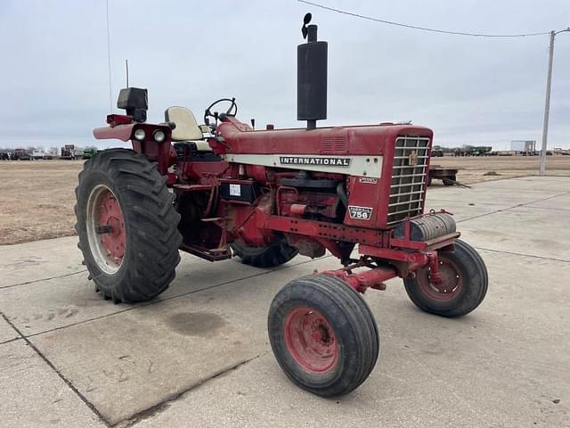 Image of International Harvester 756 equipment image 1