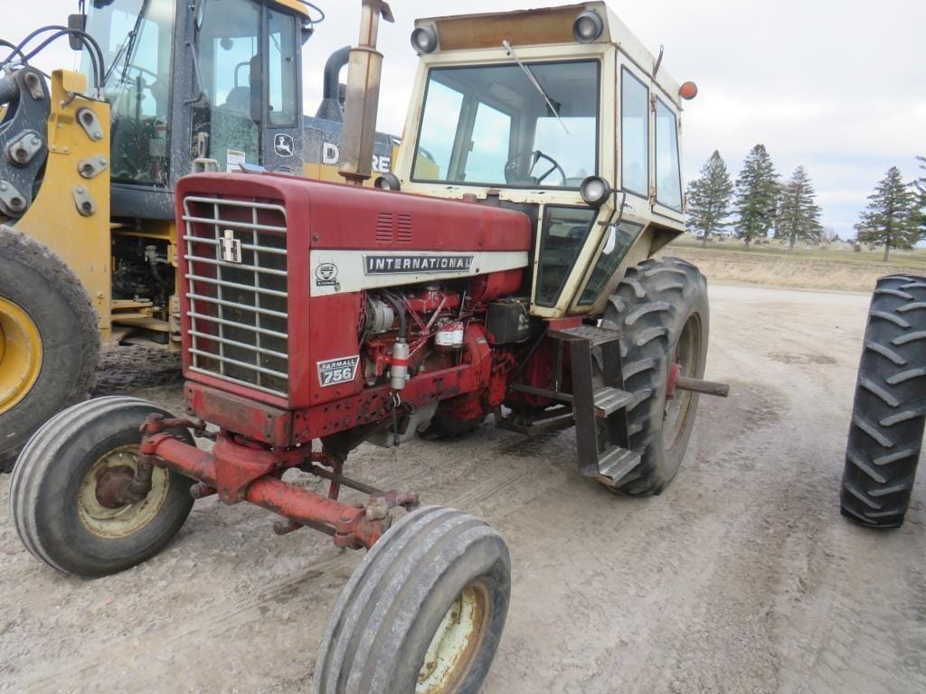 International Harvester 756 Equipment Image0