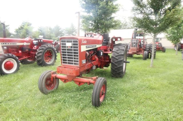 Image of International Harvester 756 equipment image 2