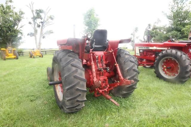 Image of International Harvester 756 equipment image 4