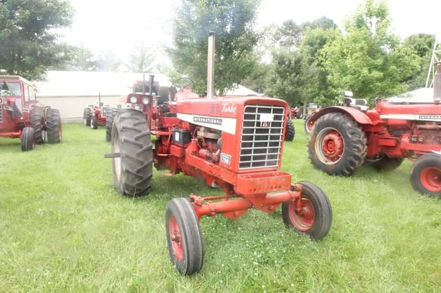 Image of International Harvester 756 equipment image 1