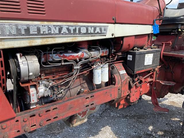 Image of International Harvester 756 equipment image 3