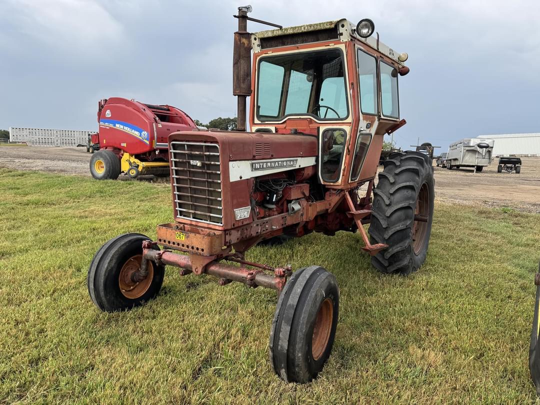 Image of International Harvester 756 Primary image