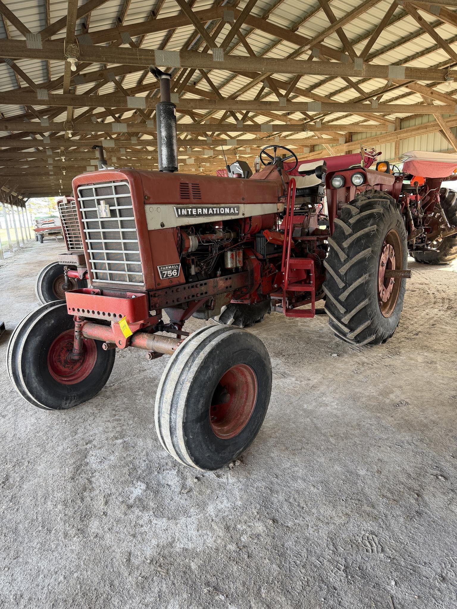 International Harvester 756 Equipment Image0