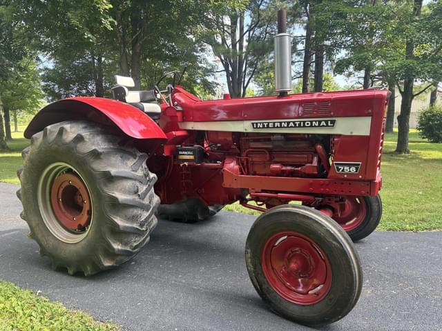 Image of International Harvester 756 equipment image 1