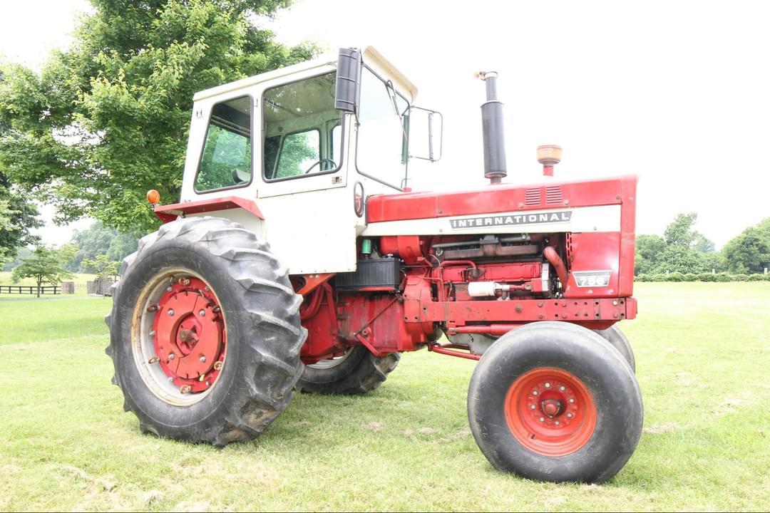 Image of International Harvester 756 Primary image