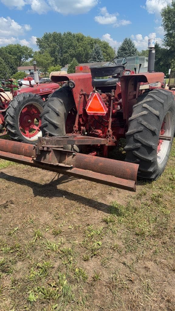 Image of International Harvester 756 equipment image 3