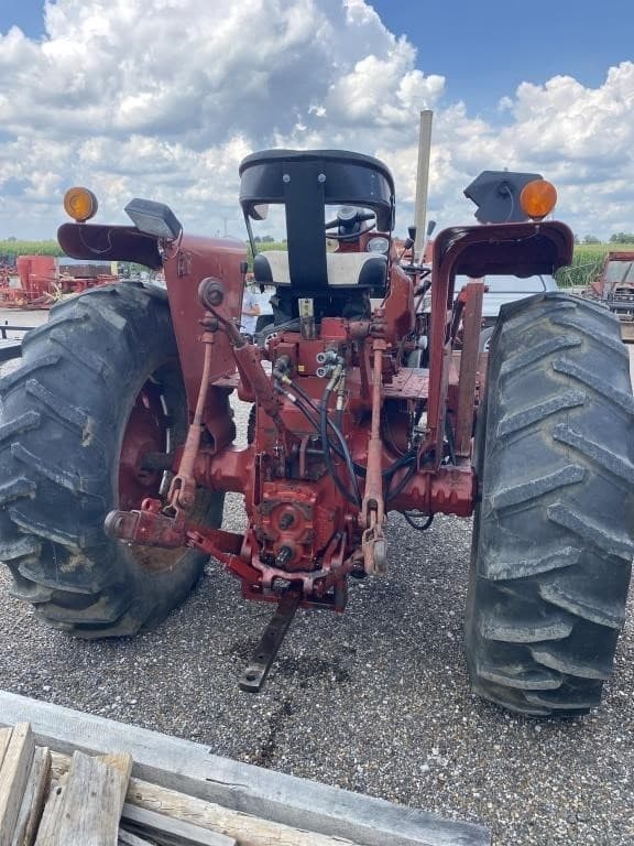 Image of International Harvester 756 equipment image 4