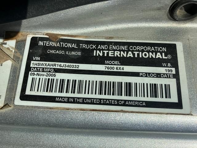 Image of International 7600 equipment image 3