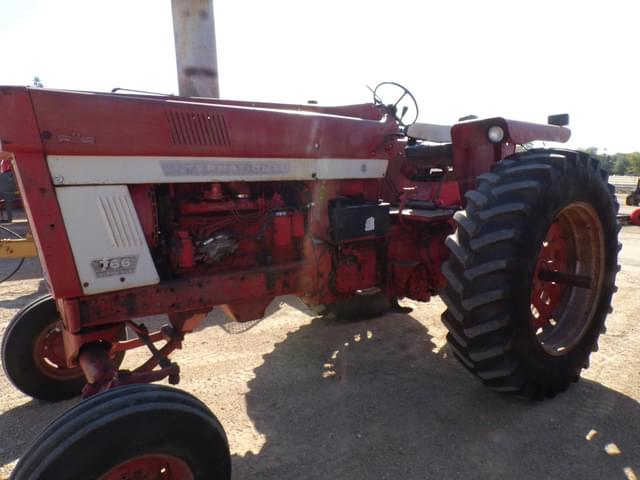 Image of International Harvester 766 equipment image 3