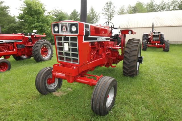 Image of International Harvester 766 equipment image 2