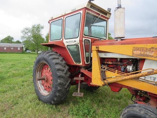 Image of International Harvester 766 equipment image 4