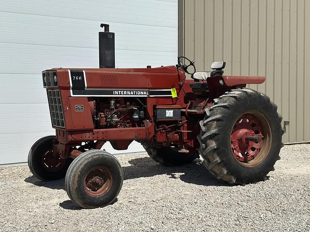 Image of International Harvester 766 equipment image 1