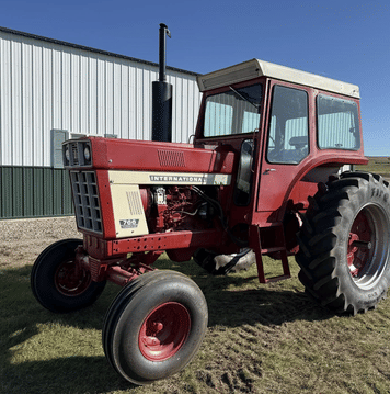 Main image International Harvester 766