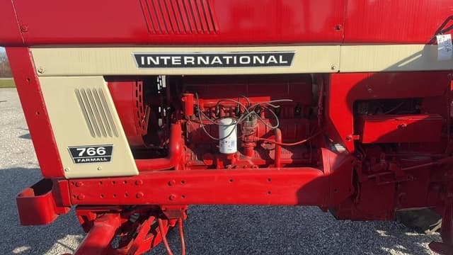Image of International Harvester 766 equipment image 3