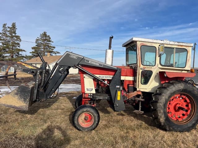 Image of International Harvester 766 equipment image 1