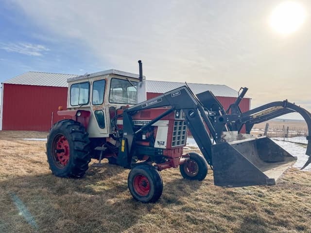 Image of International Harvester 766 equipment image 2