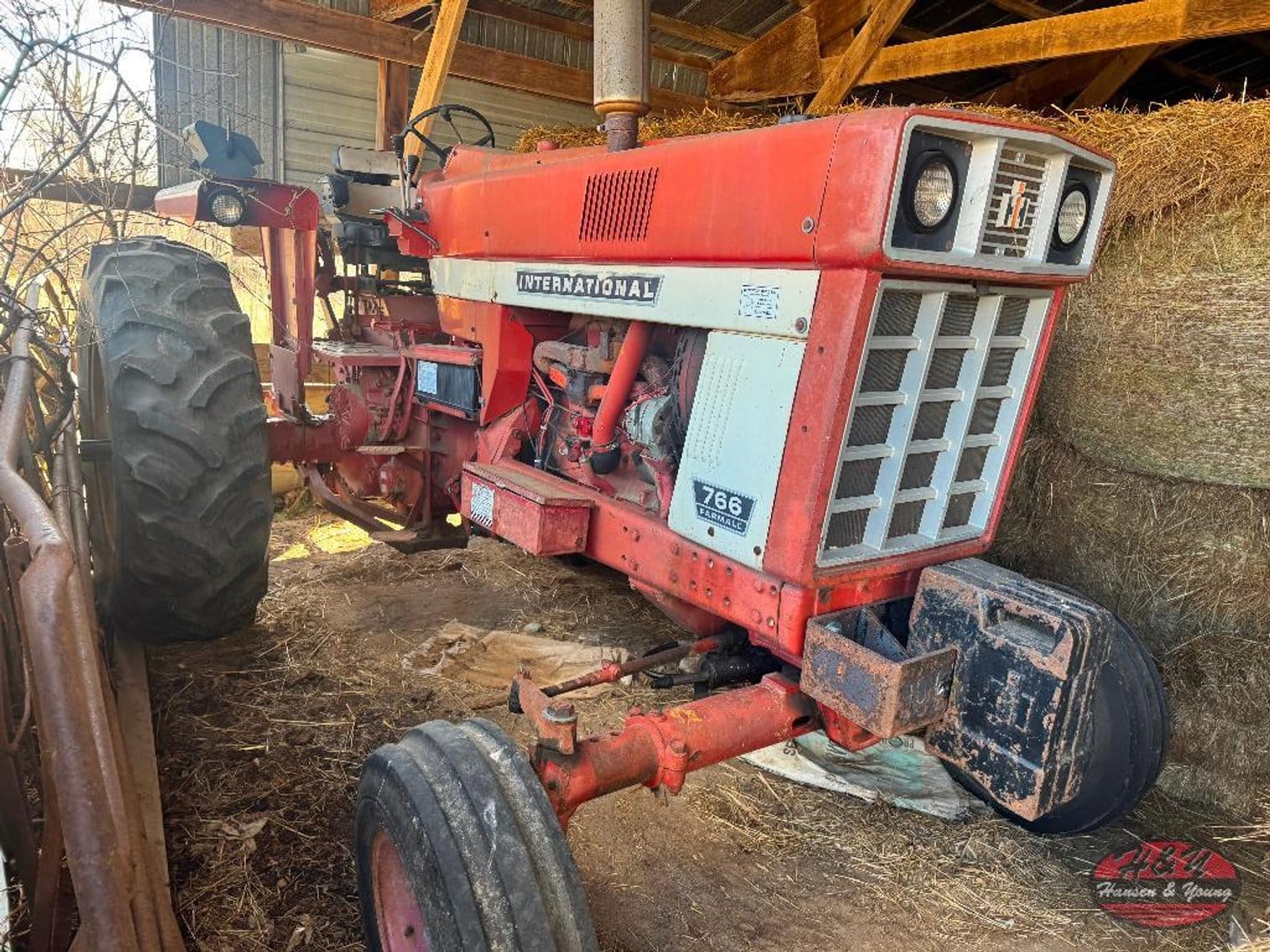 International Harvester 766 Equipment Image0