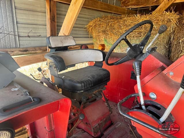Image of International Harvester 766 equipment image 2