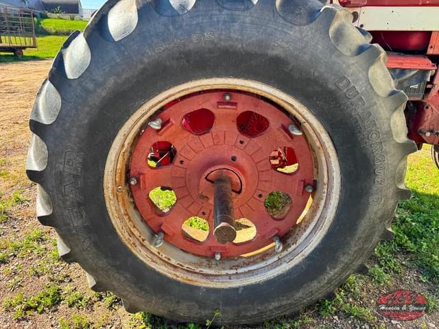 Image of International Harvester 766 equipment image 4