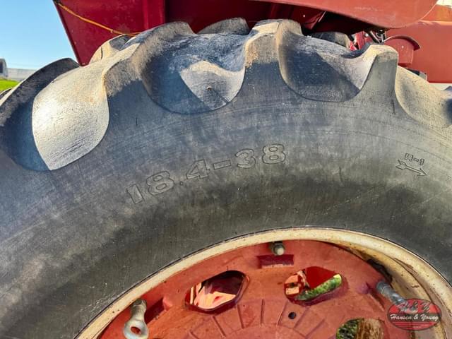 Image of International Harvester 766 equipment image 3