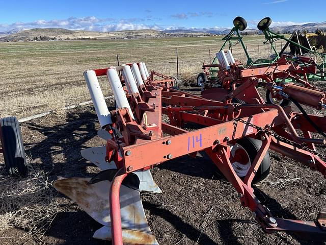 Image of International Harvester 770 equipment image 4