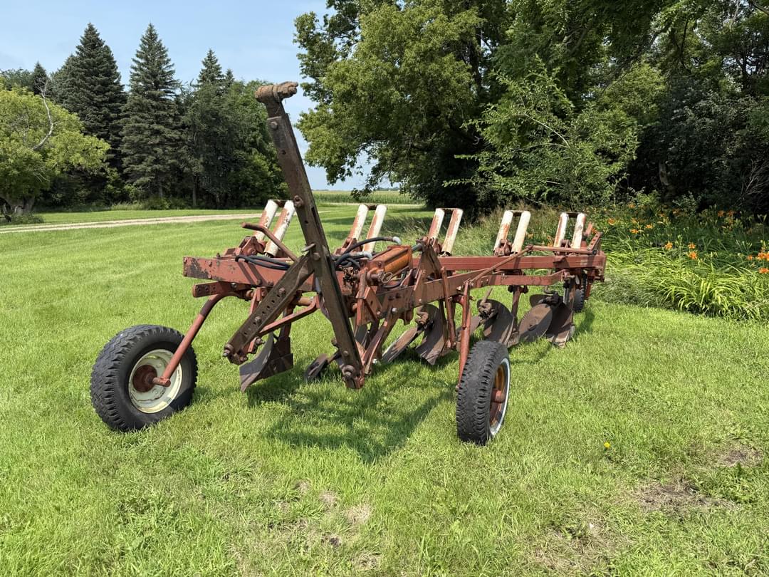 Image of International Harvester 770 Primary image