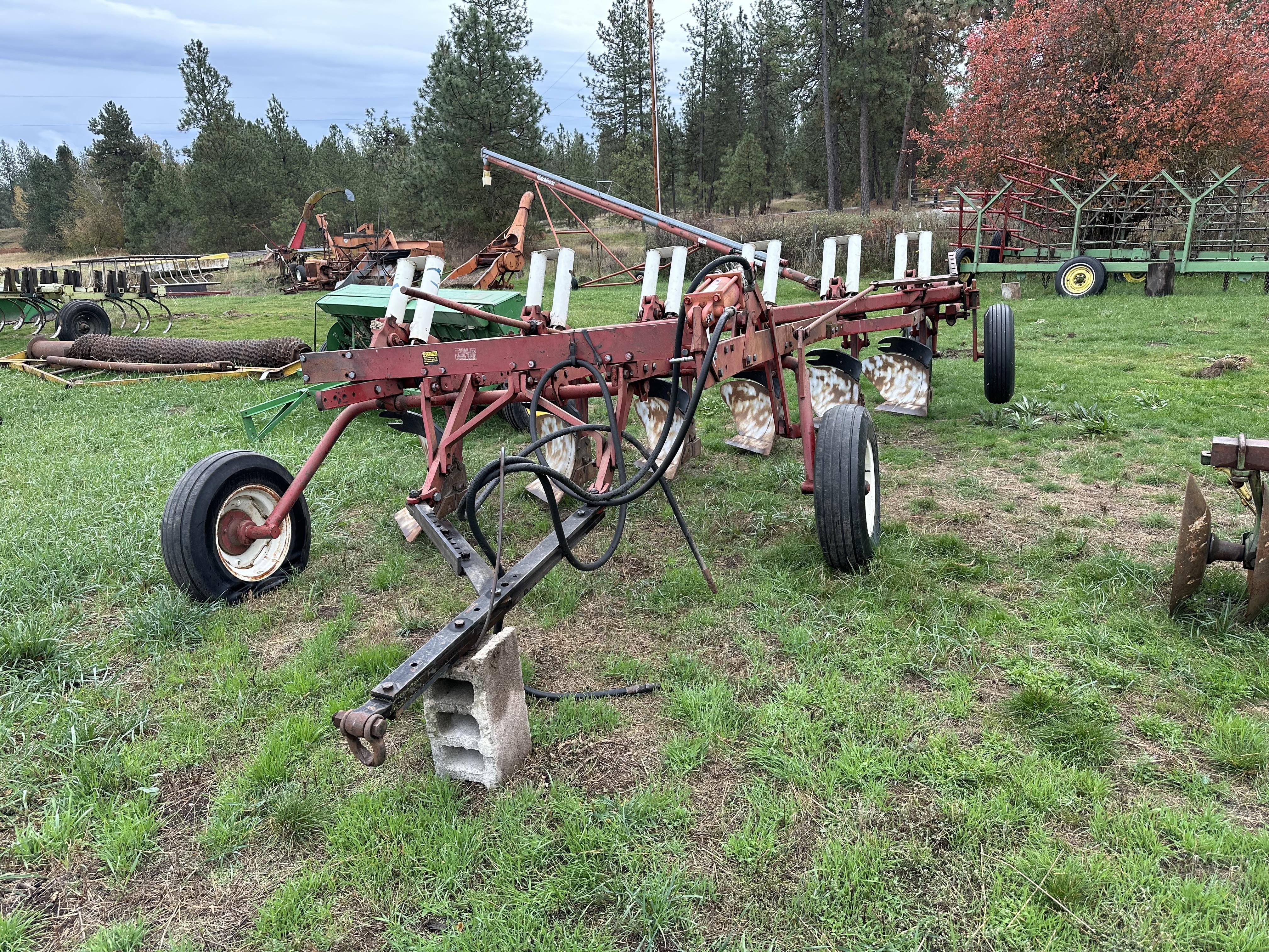 Main image International Harvester 770