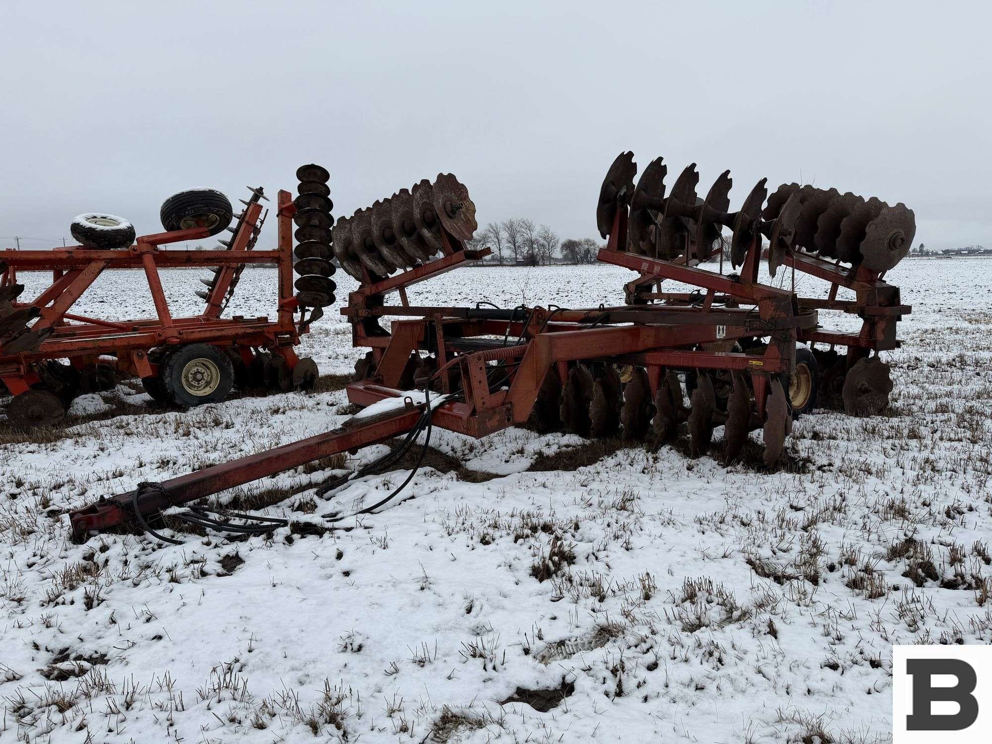 International Harvester 770 Equipment Image0