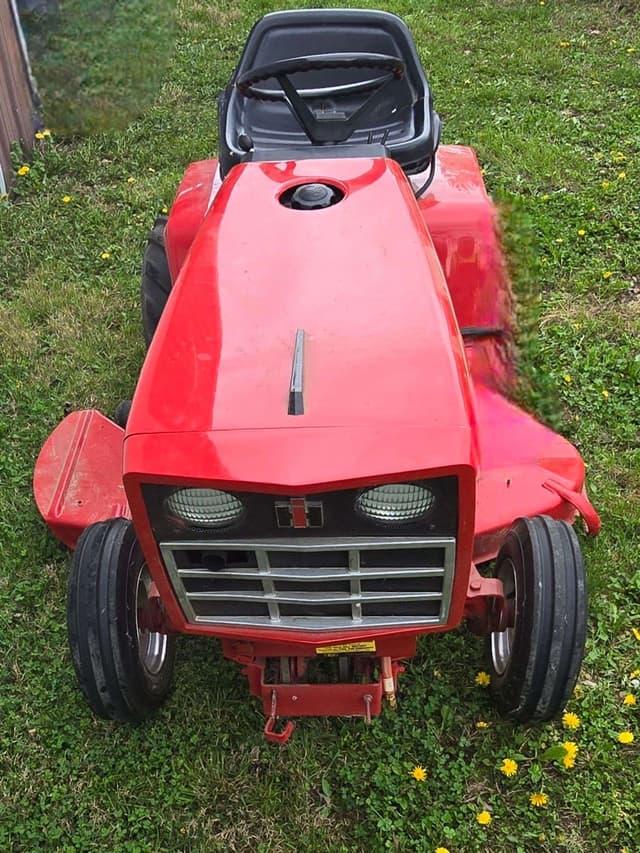 Image of International Harvester Cub Cadet equipment image 3