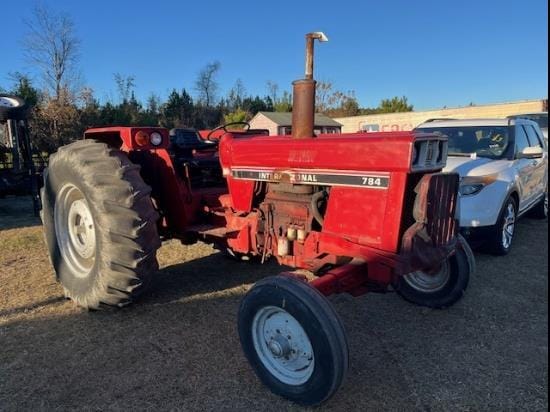 International Harvester 784 Equipment Image0