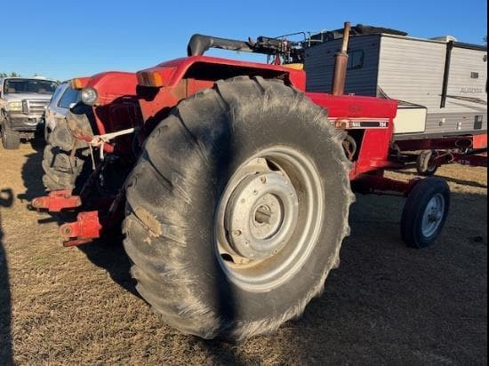Image of International Harvester 784 equipment image 3