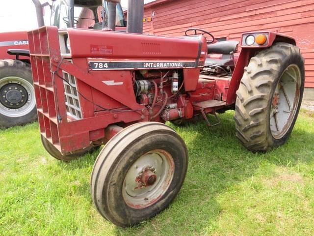 Image of International Harvester 784 equipment image 3