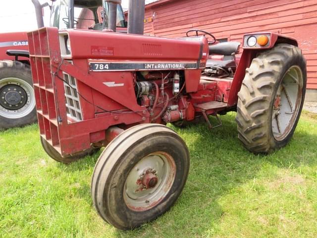 Image of International Harvester 784 equipment image 4
