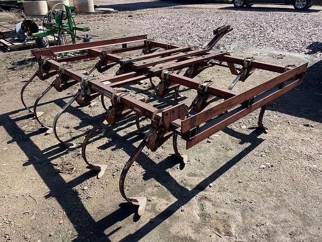 Image of International Harvester Undetermined equipment image 2