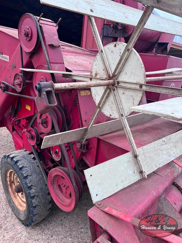 Image of International Harvester 80 equipment image 4