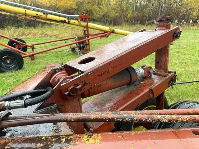 Image of International Harvester 800 equipment image 4