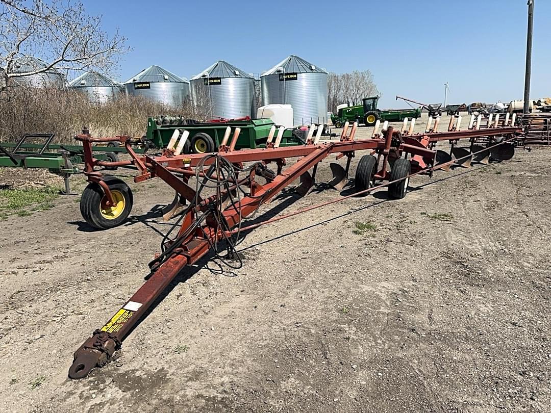 Image of International Harvester 800 Primary image
