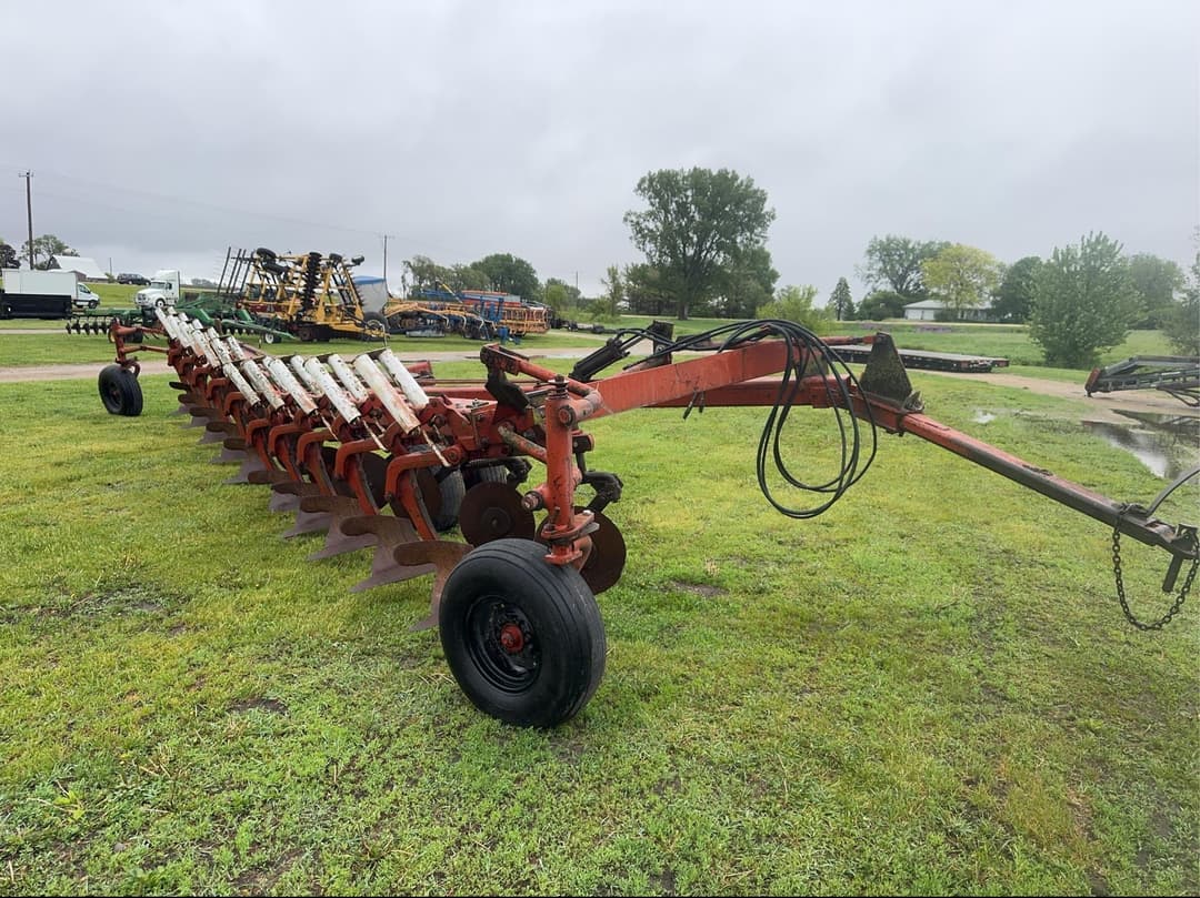 Image of International Harvester 800 Primary image