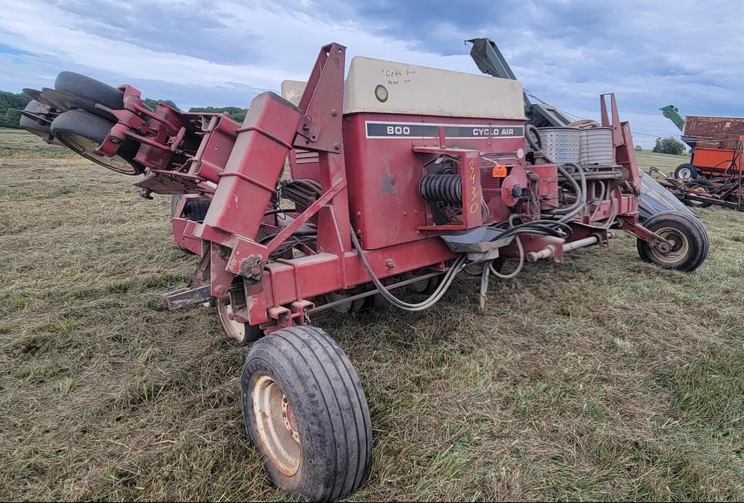 Image of International Harvester 800 Cyclo Air Primary image
